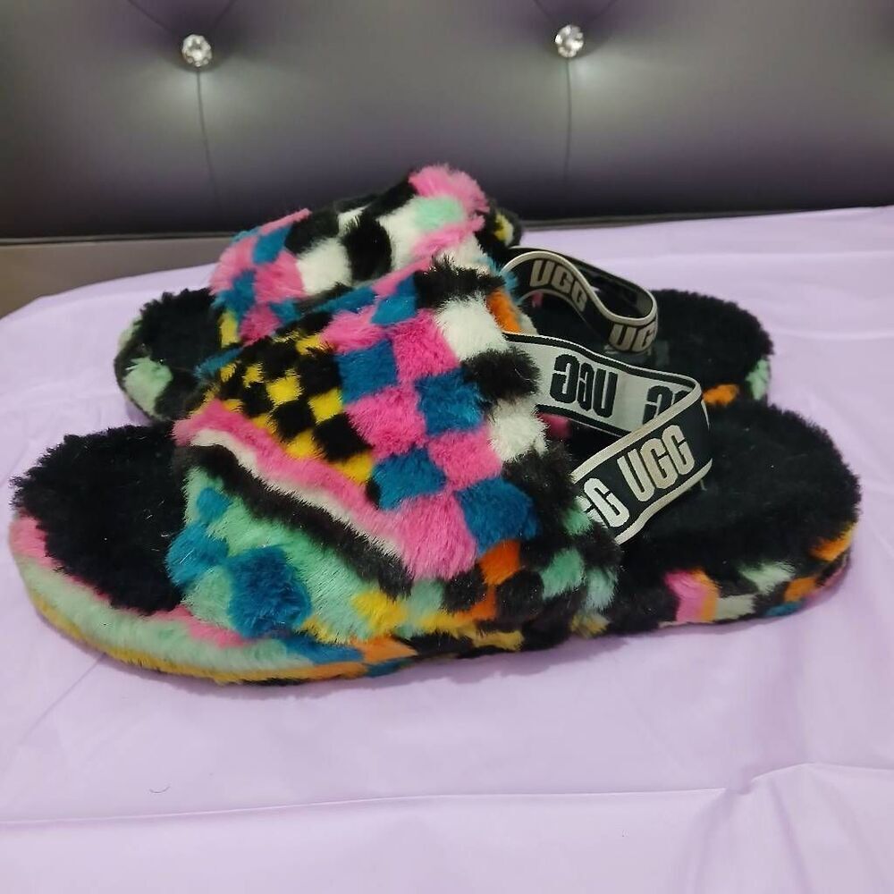 Uggs womens size 8 fluff yeah sandals checkered plaid pink slippers green - Picture 2 of 8
